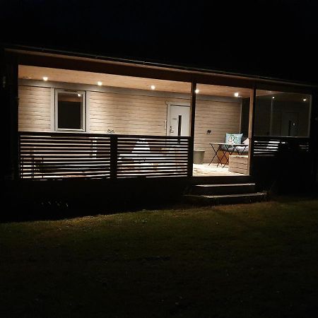 Skogsbaeckens Stugby Ab Villa Tomelilla Exterior foto