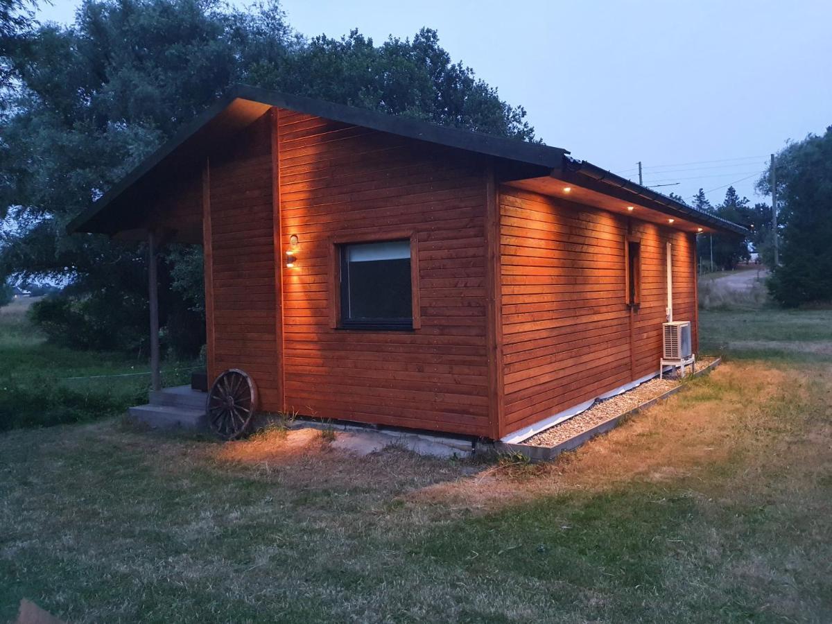 Skogsbaeckens Stugby Ab Villa Tomelilla Exterior foto
