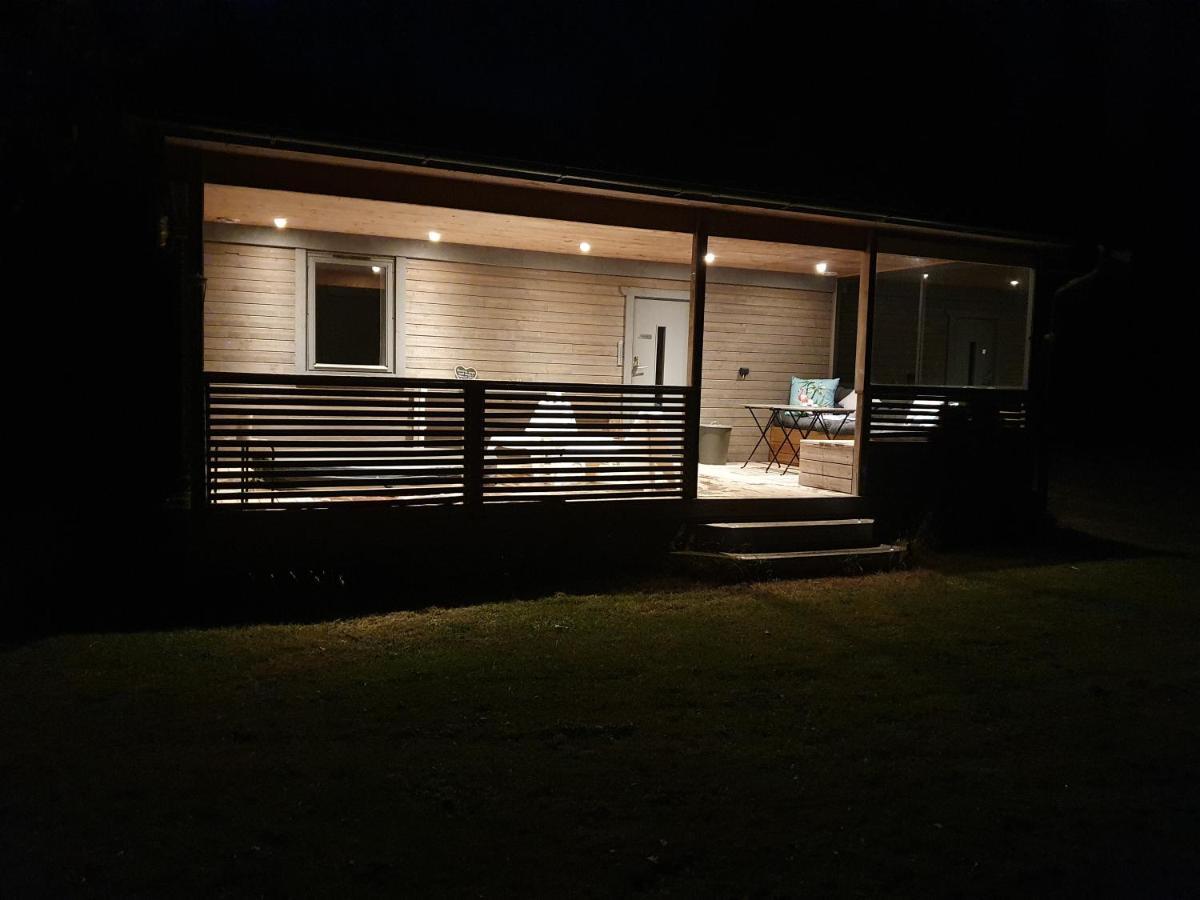 Skogsbaeckens Stugby Ab Villa Tomelilla Exterior foto