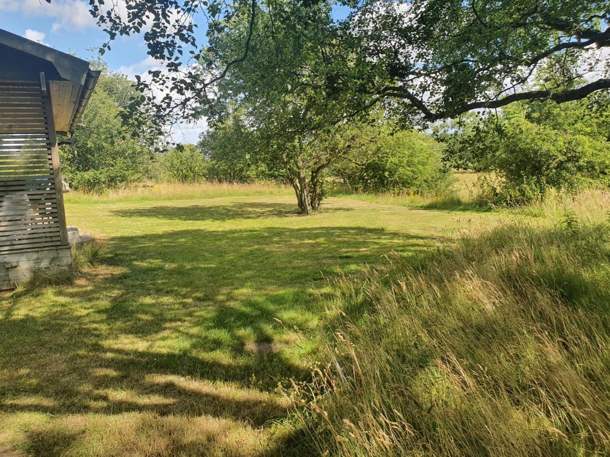 Skogsbaeckens Stugby Ab Villa Tomelilla Exterior foto